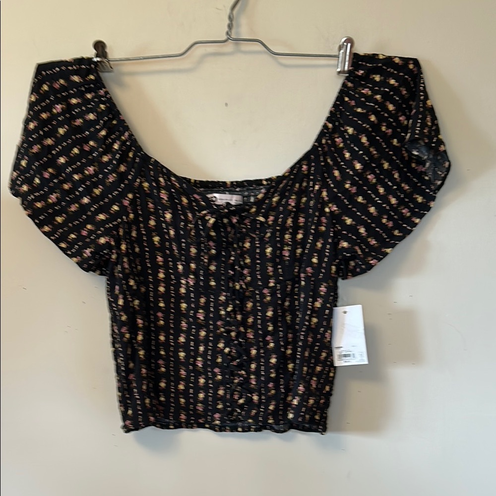 So tiny top floral design elastic gathered back lace up front size large new/tag
